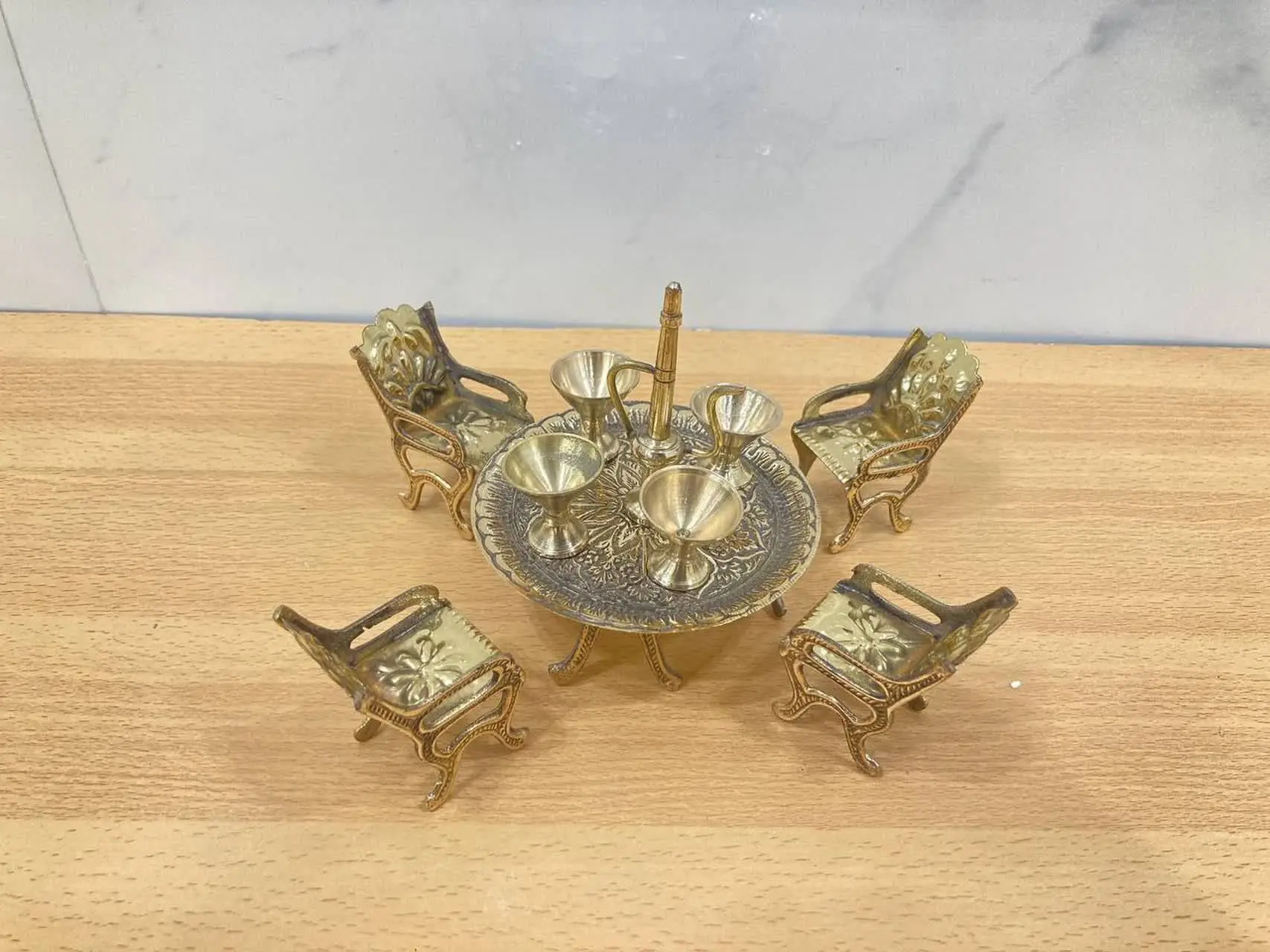 ست. میز. صندلی. سیسمونی. تمام. برنزی
