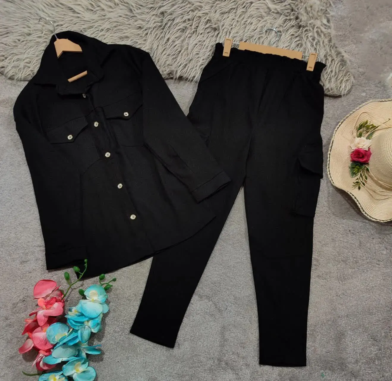 نام: ست مانتو شلوار مام ۱۳۴۷
