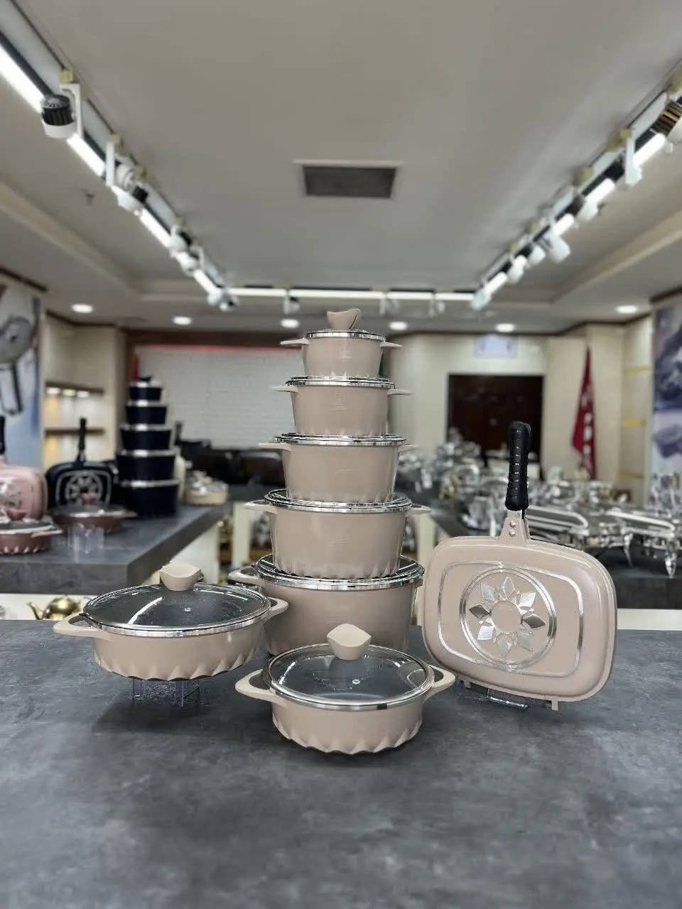 سرویس قابلمه ۱۴ پارچه SG
