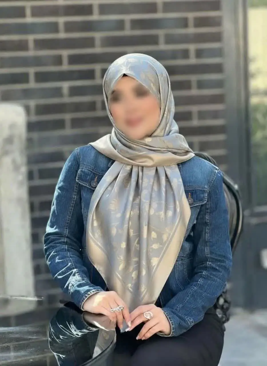 رنگ حاشیه نقره ای و رنگ زمی...