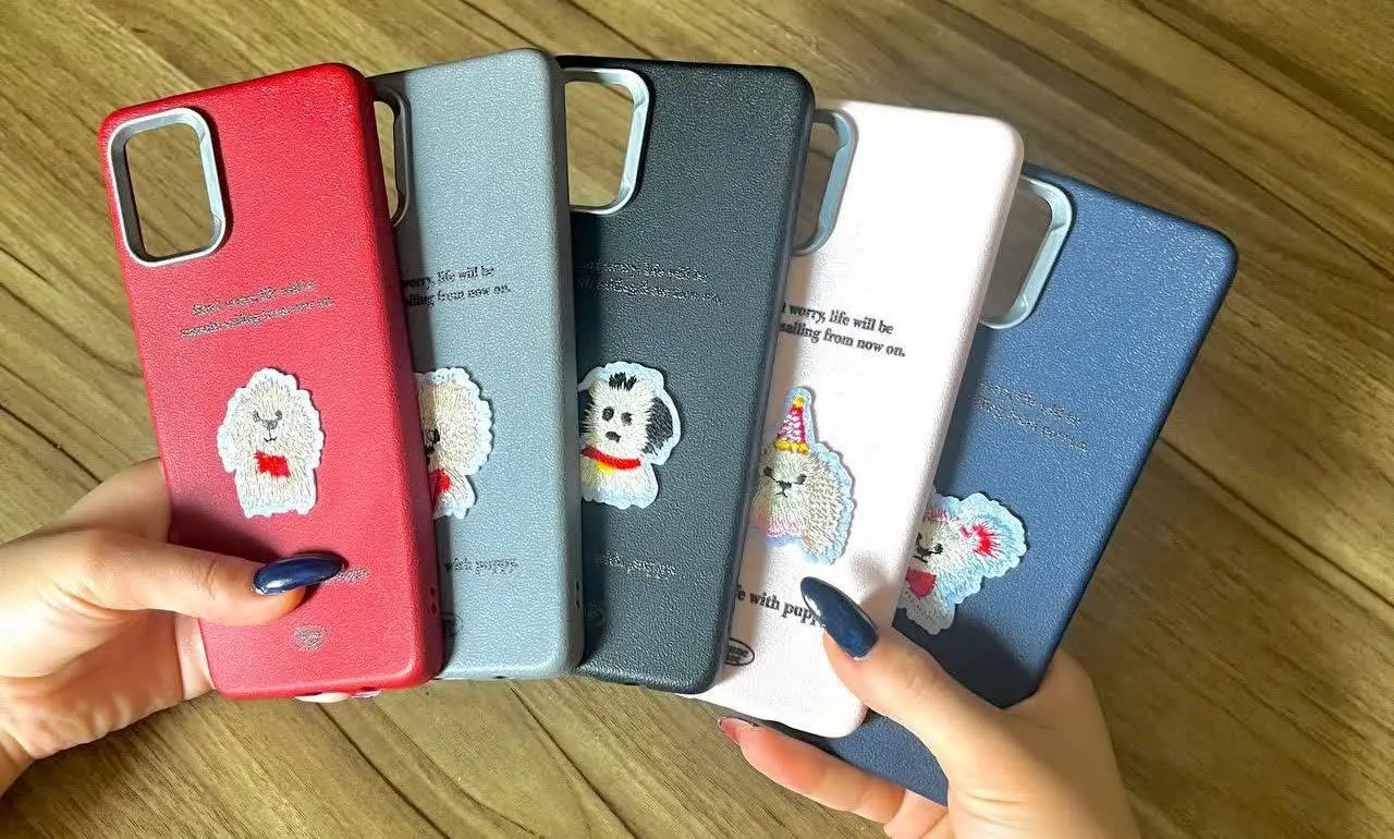 📱مدل قاب: قاب چرمی لدر کیس دور لنز و دکمه‌ها طرح تیتانیوم مات در انواع طرح انیمال مخصوص انواع #سامسونگ #شیائومی و #آیفون
