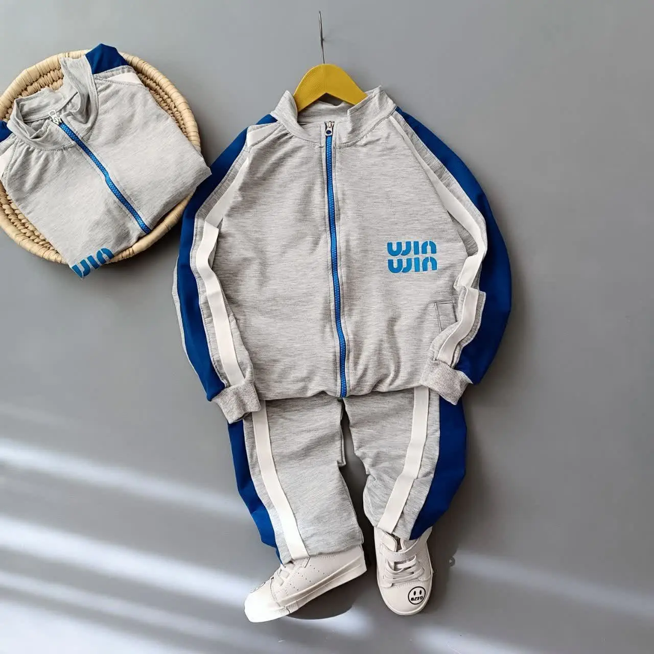 اونایی که سویشرت شلوار پایی...