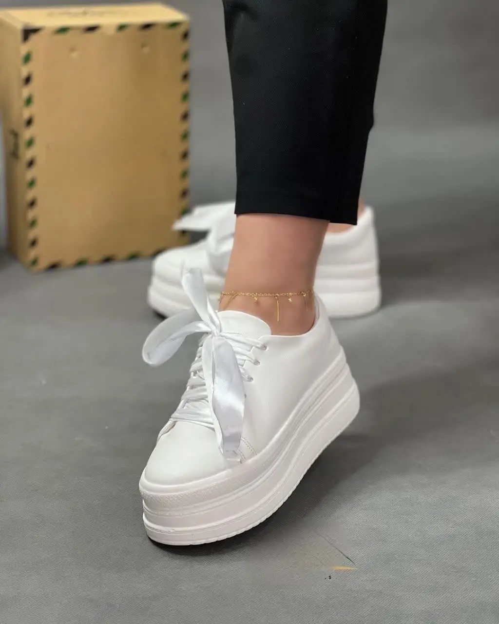 ونس جذاب و شیک ۶ سانت
