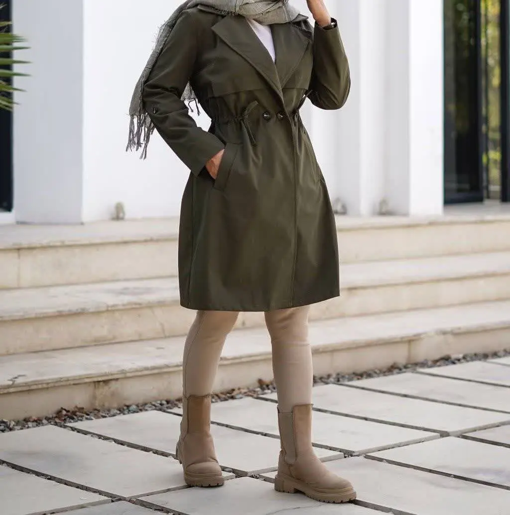 سبز کرم نسکافه ای مشکی