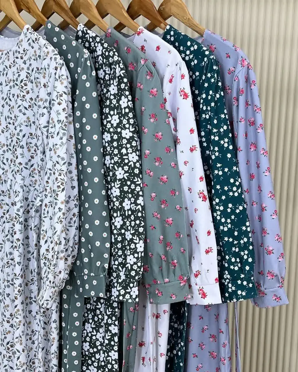 دور سینه۱۱۰. مدل خانوم ۱۷۰
