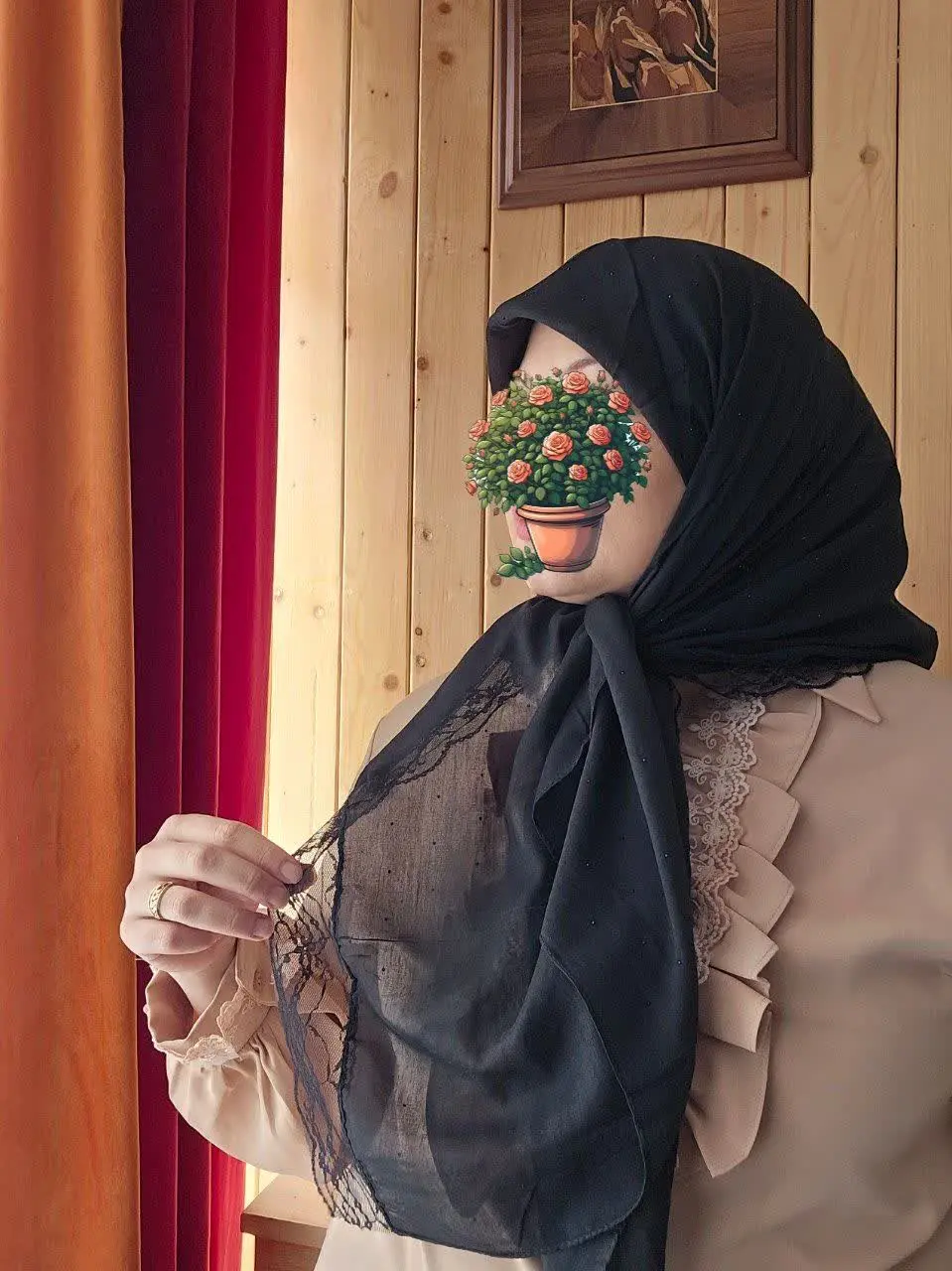 روسری نگین دار با حاشیه دانتل 
