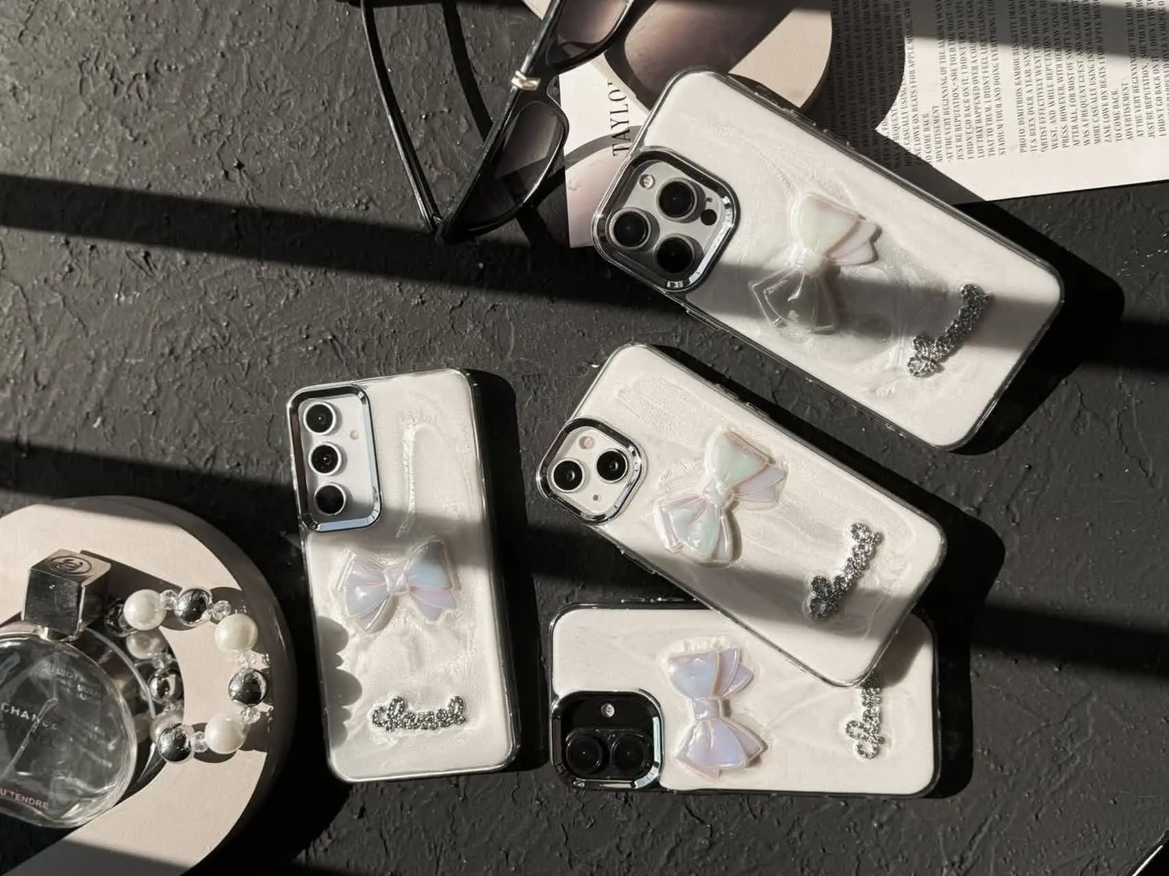 📱مدل قاب: گارد پاپیون رزین دور لنز متال پشت گارد رزین خورده پاپیون برجسته می‌باشد دورتادور گارد شفاف دکمه فلزی مخصوص انواع #سامسونگ #شیائومی و #آیفون 
