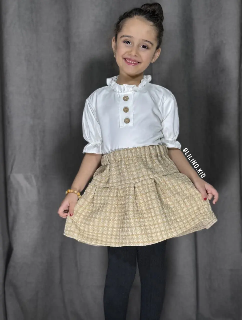 این شما و اینم تنخور ست کت و دامن جذاب😍😍😍
