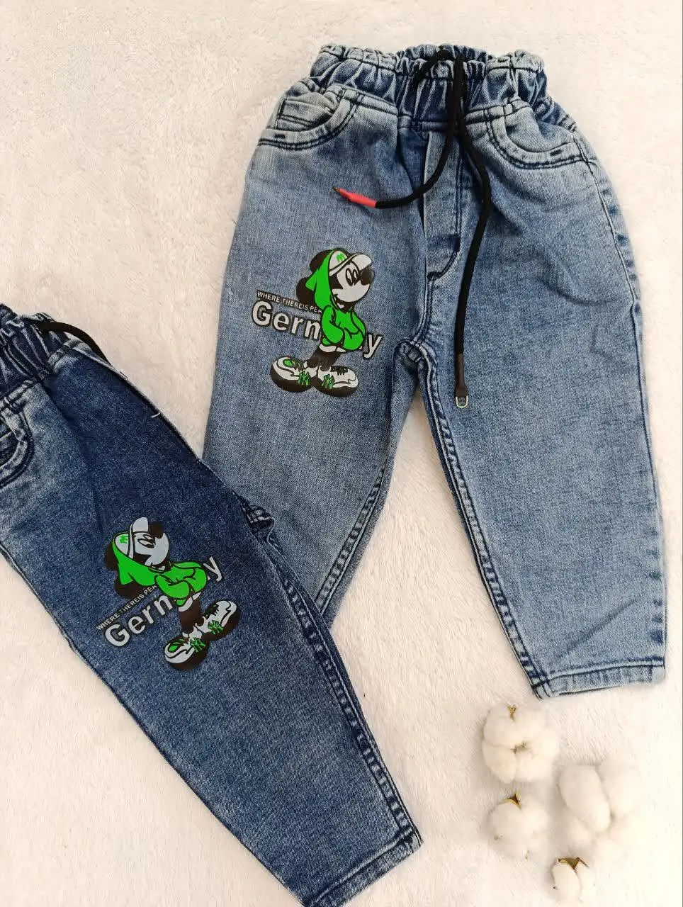 شلوار جین میکی
