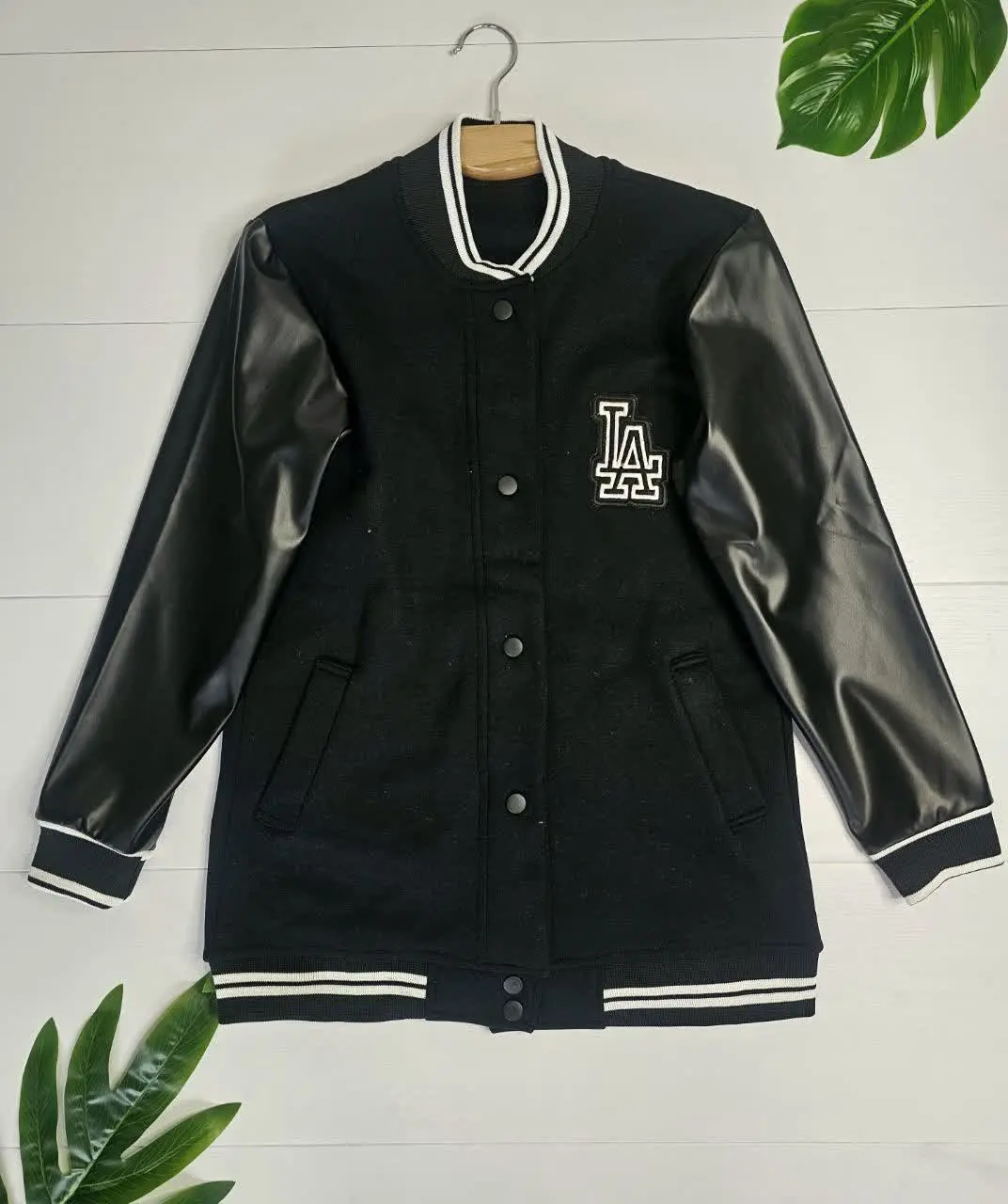 ❤️نام: سوییشرت بیسبالی آستین چرم
