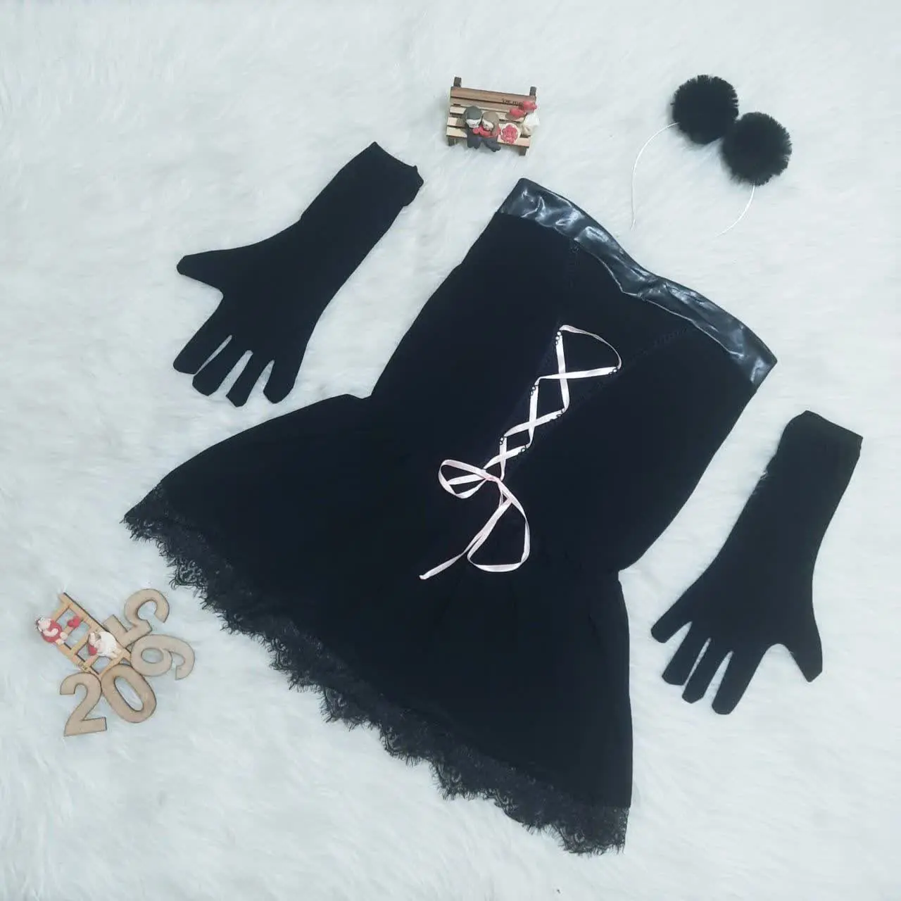 کاستوم دکلته
