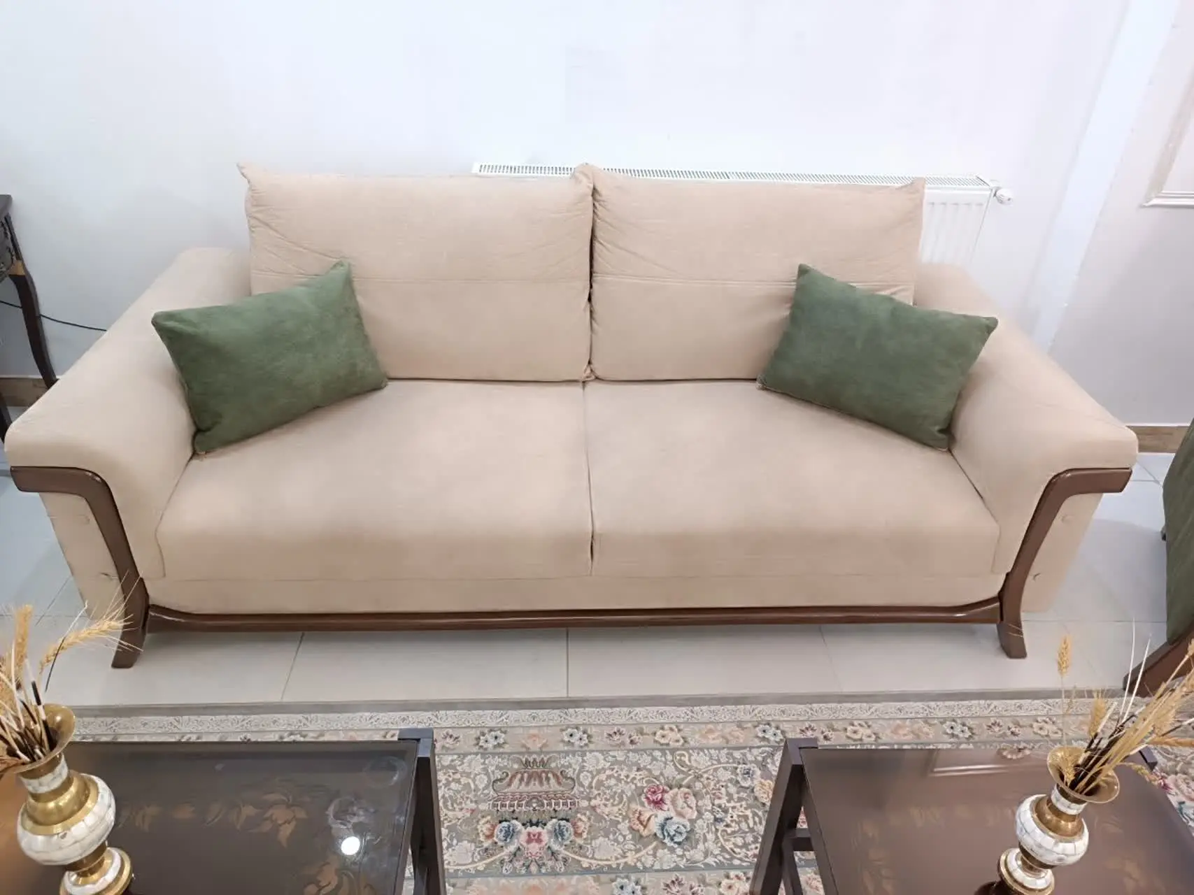 مبلمان ۸نفره چستر درحدنو سالم 
