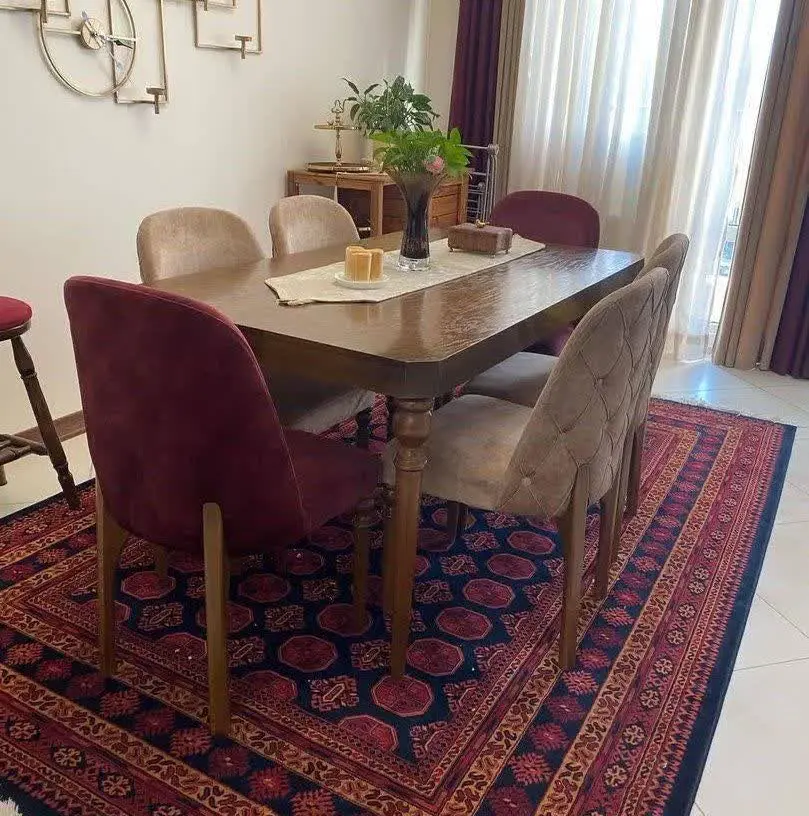 ناهارخوری ۶نفره کاملا سالم 
