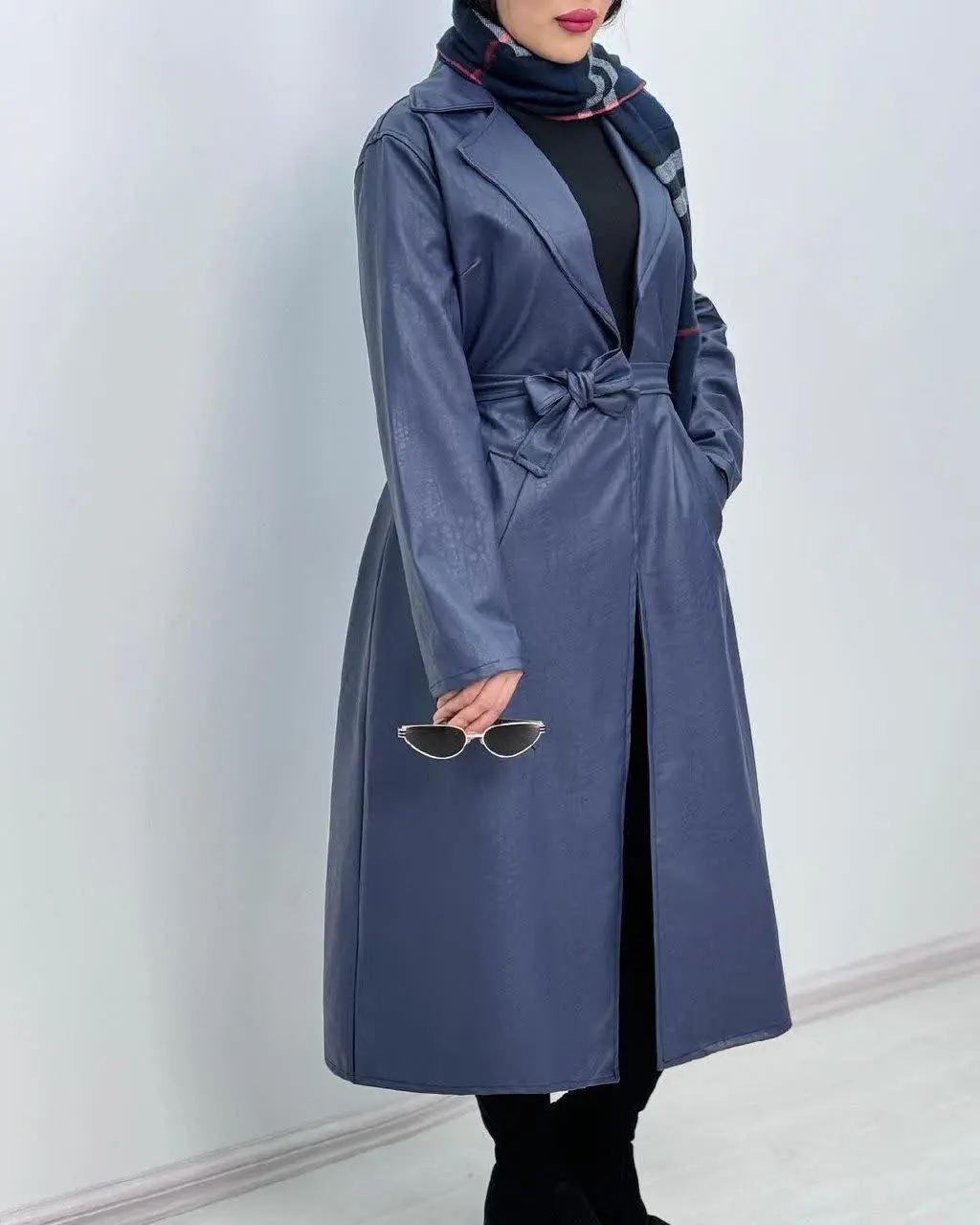 نام: مانتو چرم 
