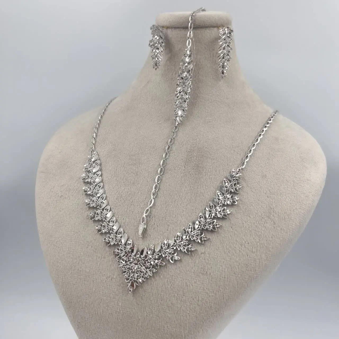 💫💫#سرویس طلای سفید نادیا
