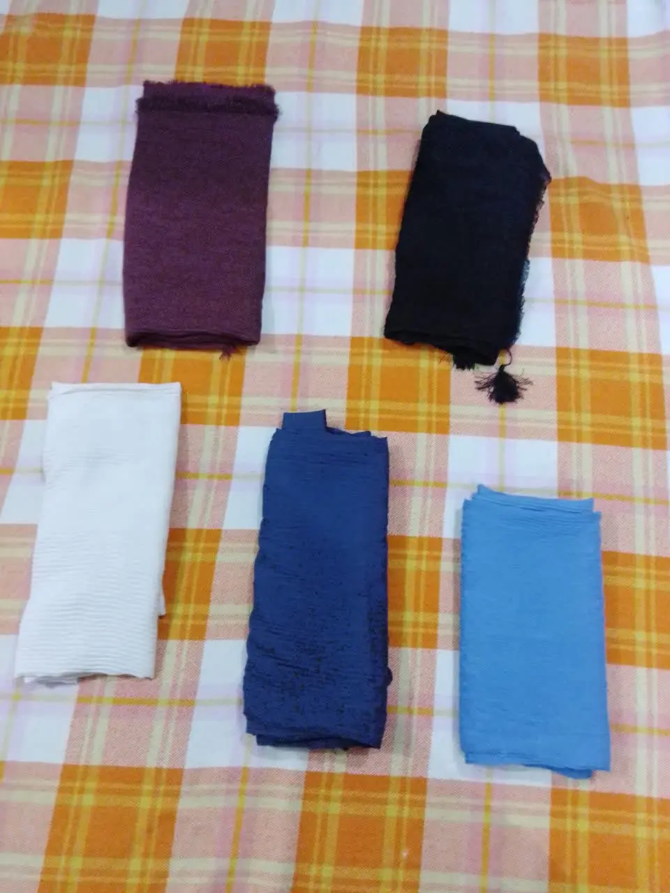 شال نخی مدل چروک
