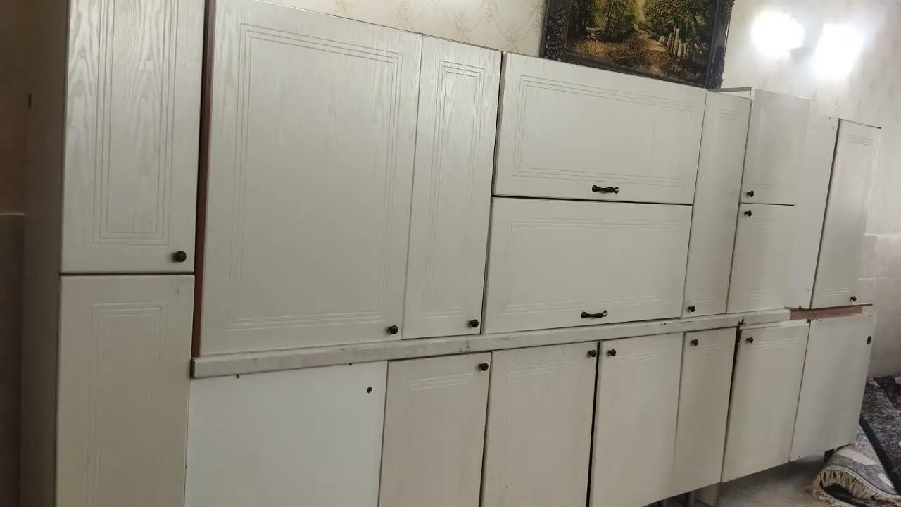 کابینت ممبران بدن لترون سالم تمیز ۹متر ۴متر نیم زمینی ۴متر نیم هوایی همراه با سینگ ۰
