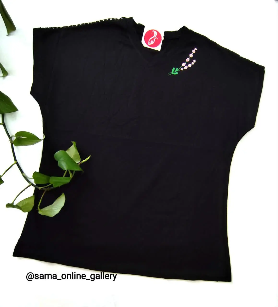 تاپ تیشرت زنانه سرشانه قلاب بافی
