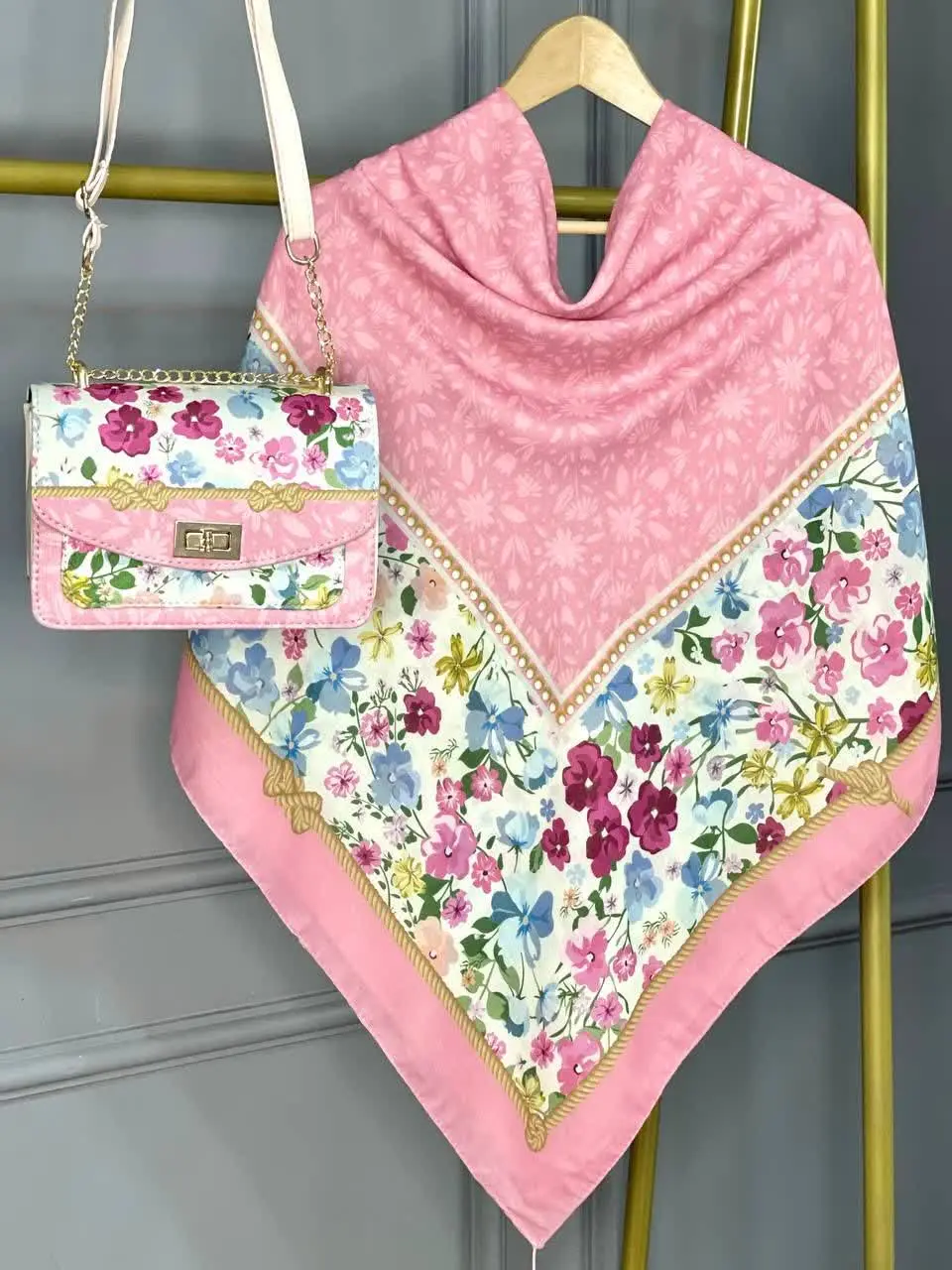 گل بپوش، گل شو! 🌸
