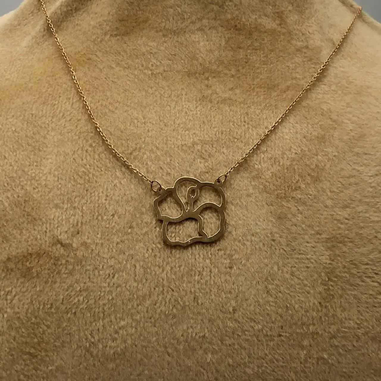 گردنبد مینیمال مدل آلاله 🌸💙
