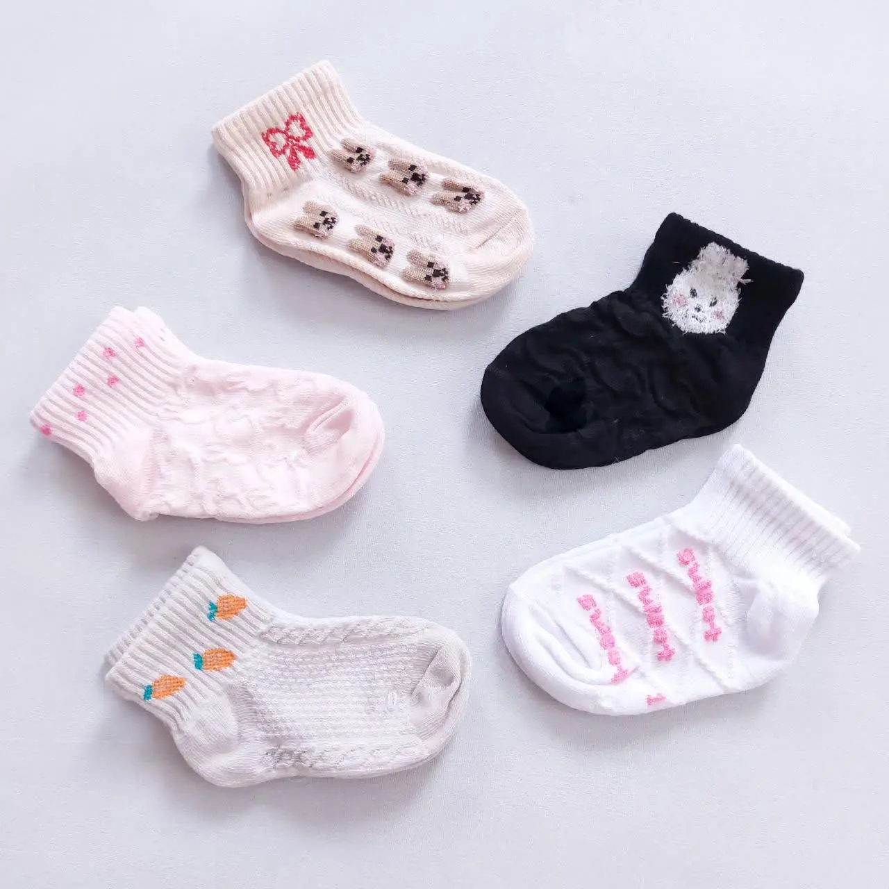 جوراب نیم ساق تم خرگوش 🐰
