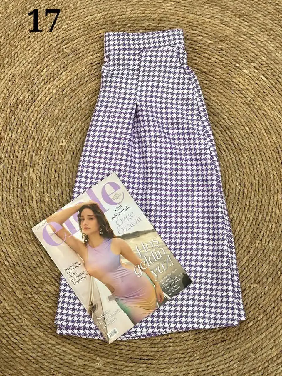 ☔️نام: دامن کوتاه
