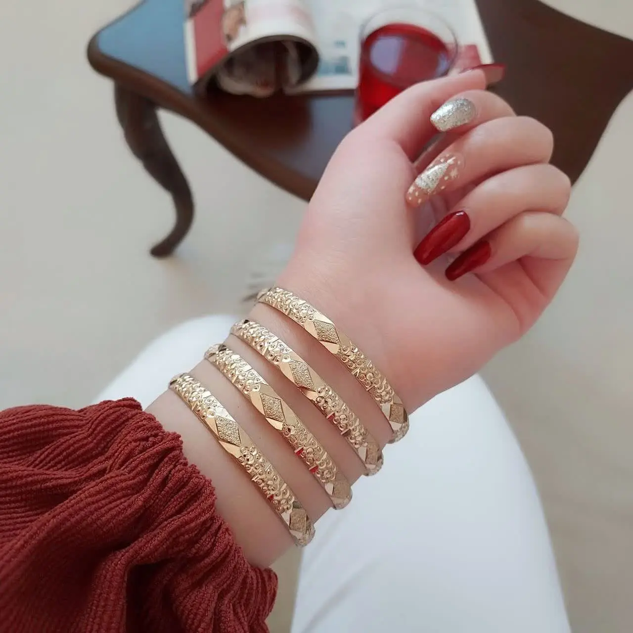 النگو طلاروس اصل 
