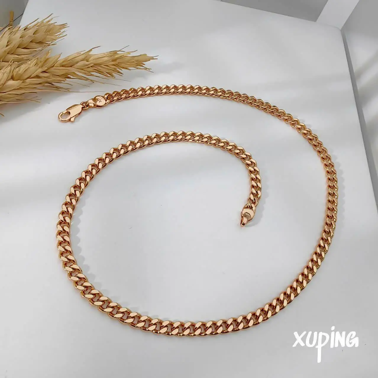 😍از شیک‌ترین مدلایی که اسپرتن هم مناسب مردانه هست هم زنانه ✨💫
