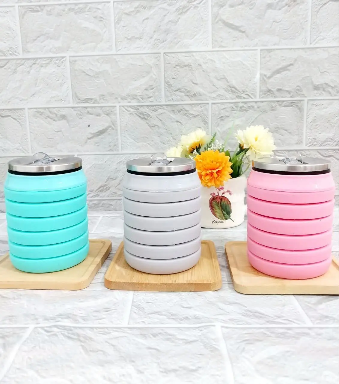 قمقمه تاشو رنگ سبز
