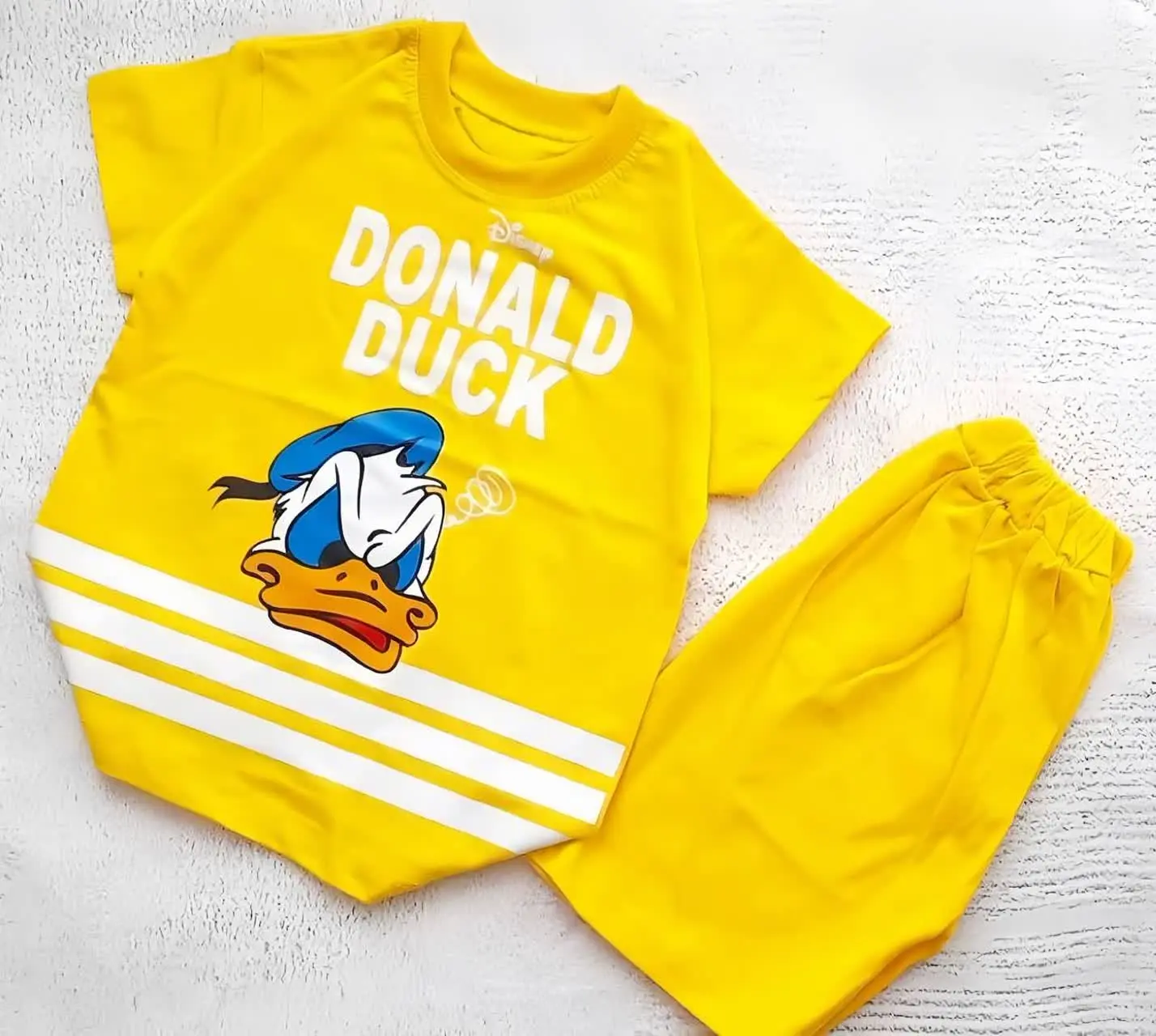 واس جنوبیای عزیزمون ست تیشرت شلوارک اوردم😁
