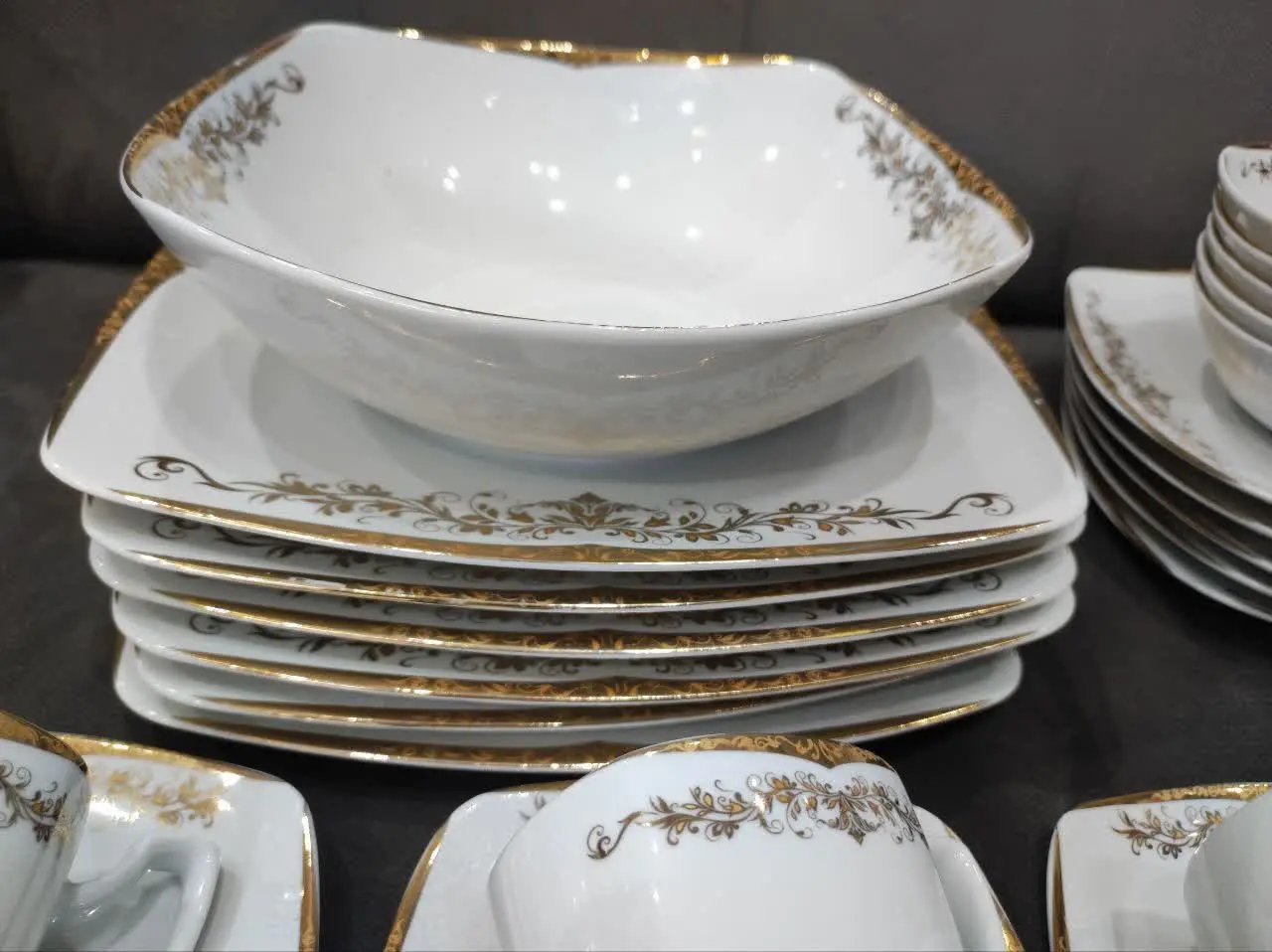 ۶ عدد برنج ۵ عدد پیش دستی ۵...