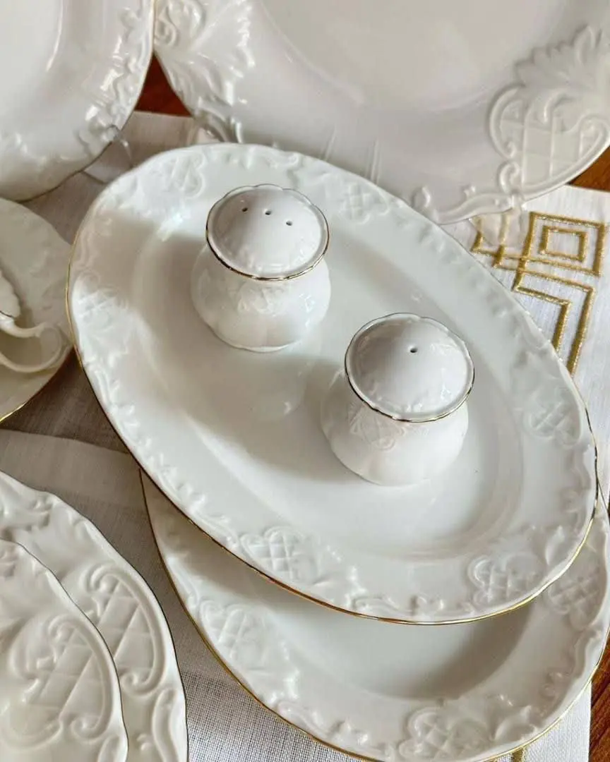 ✅سرویس۲۸ پارچه لب طلا