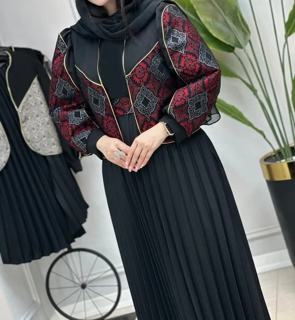 ❤️نام: کت و سارافن 🌺عیداااااانه🌺 ماریا
