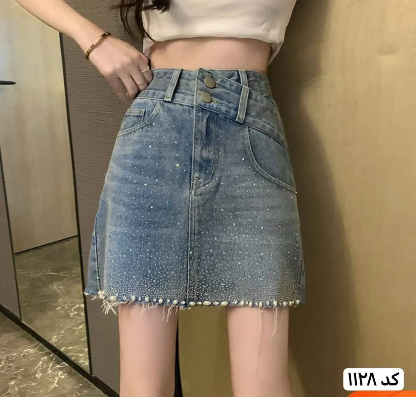 ♦️دامن جین کیفیت و‌تنخور عالی کارشده 🤩
