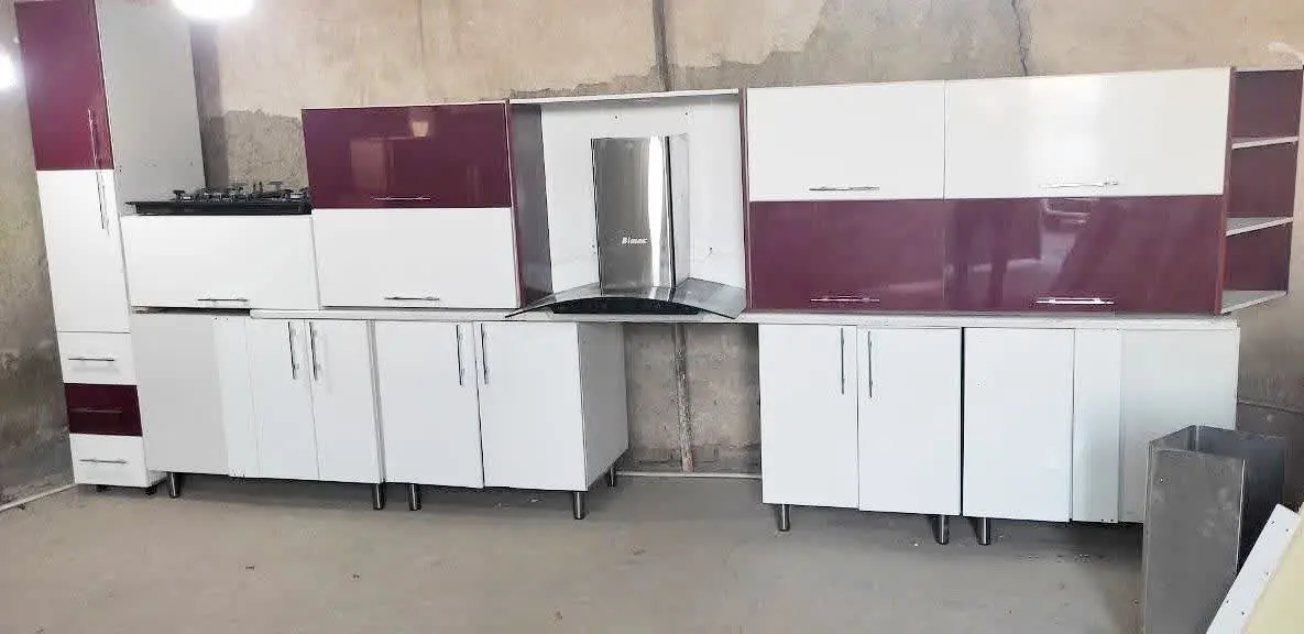 کابینت های گلاس در حد نو بد...