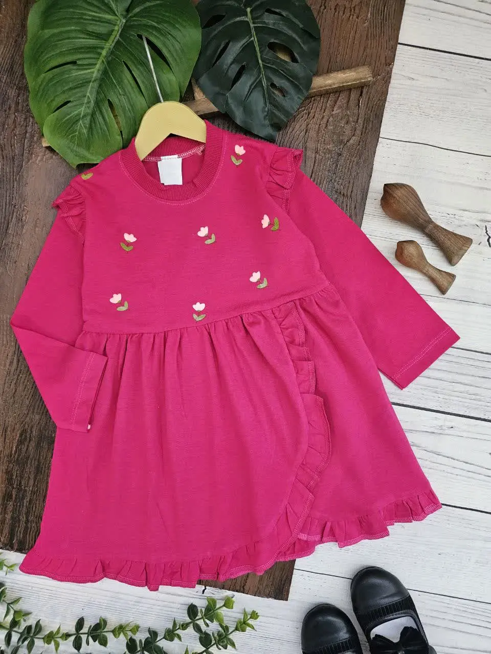 پیراهن گل لاله
