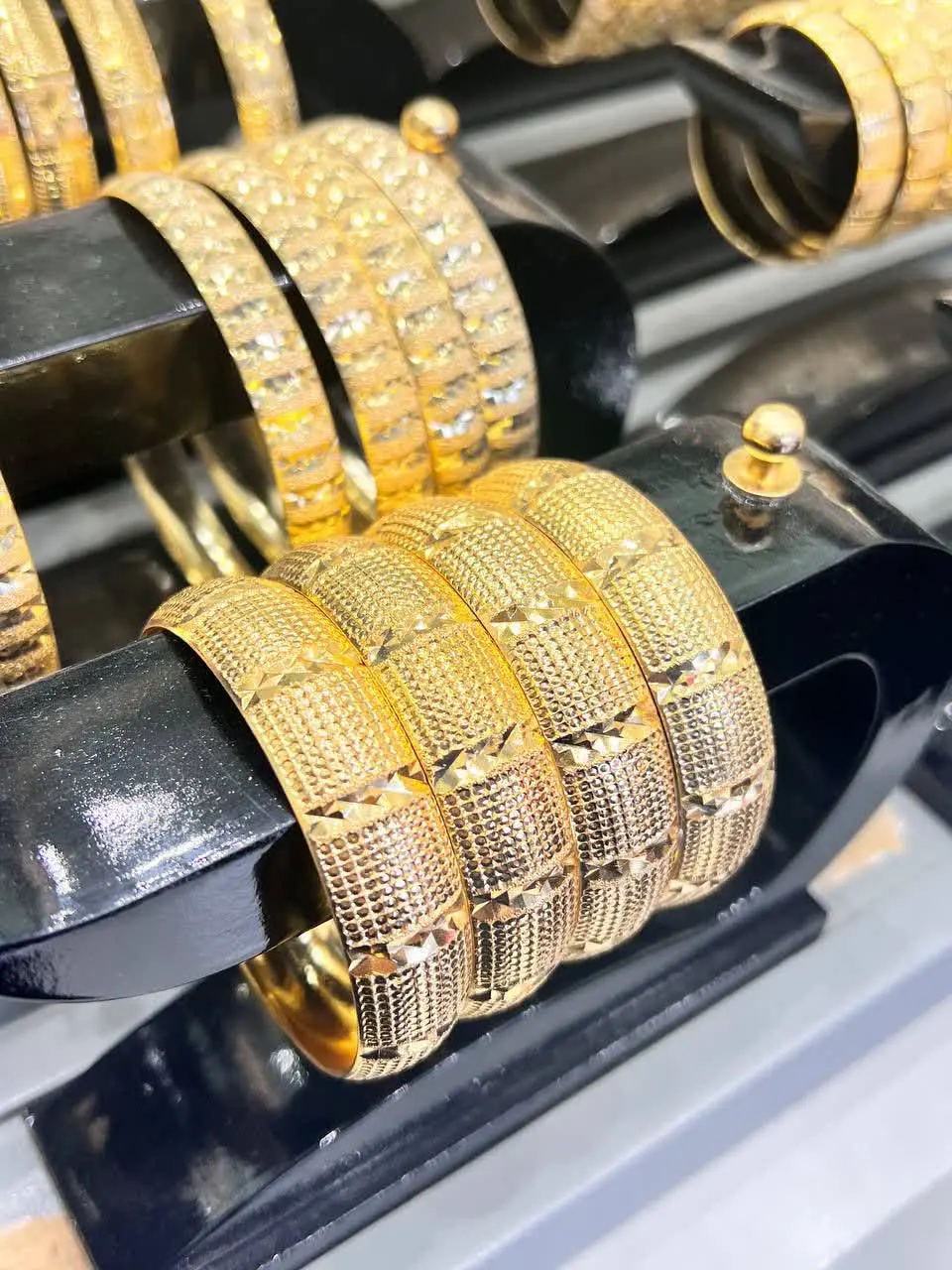 تست شده در انواع موادهای شو...