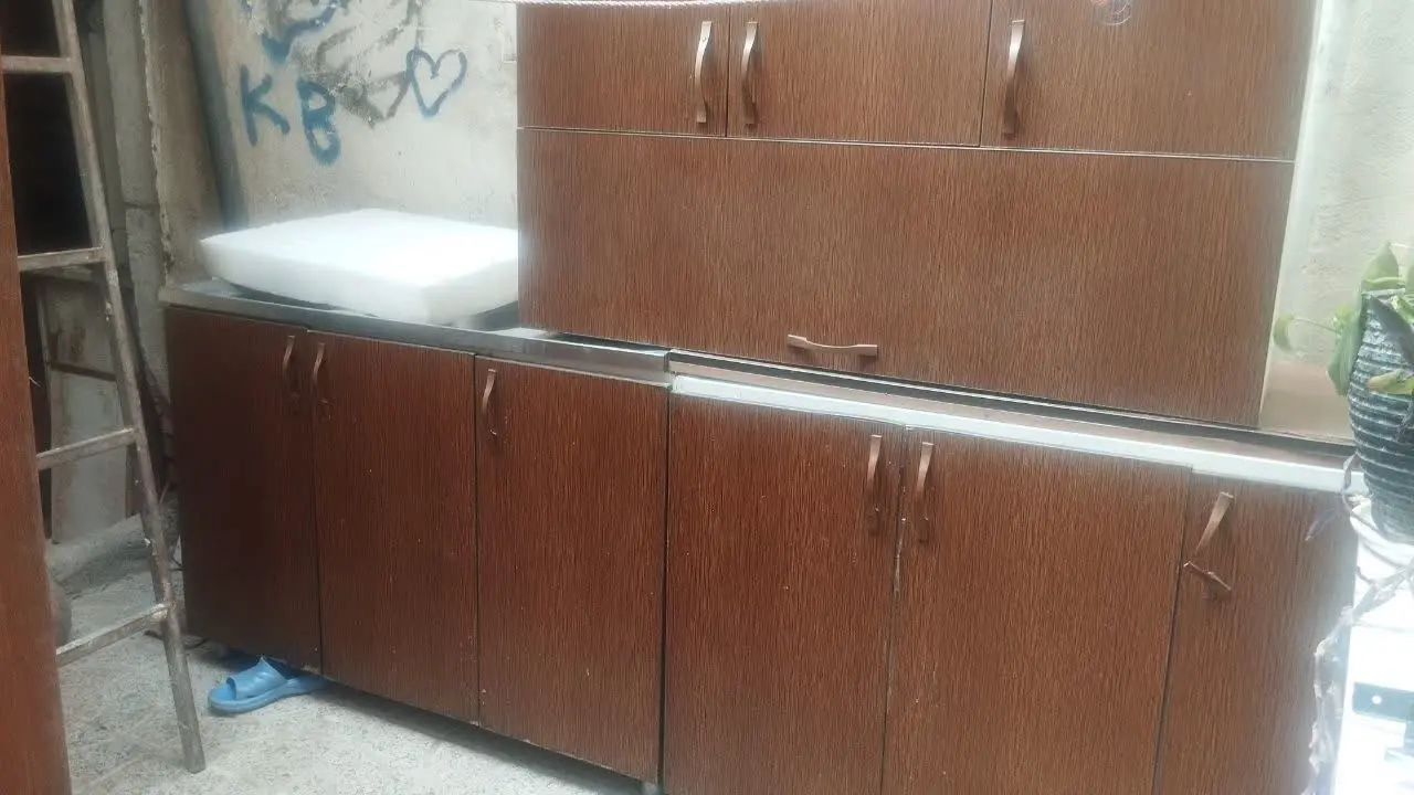 کابینت بدنه فلز 
