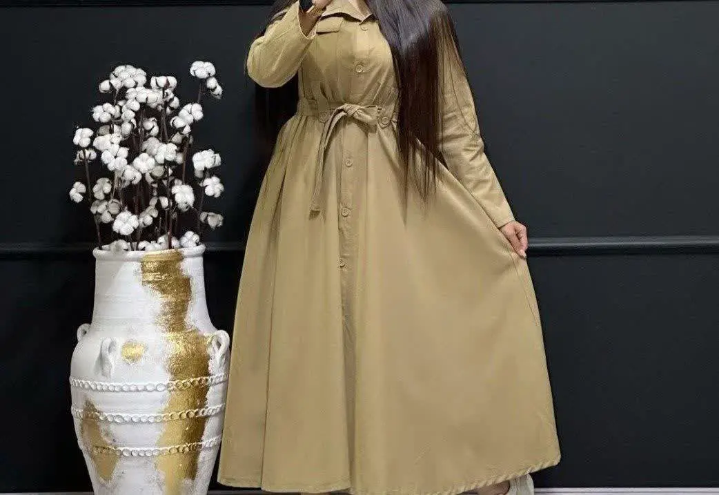 نام: دانشجویی دکمه طلایی
