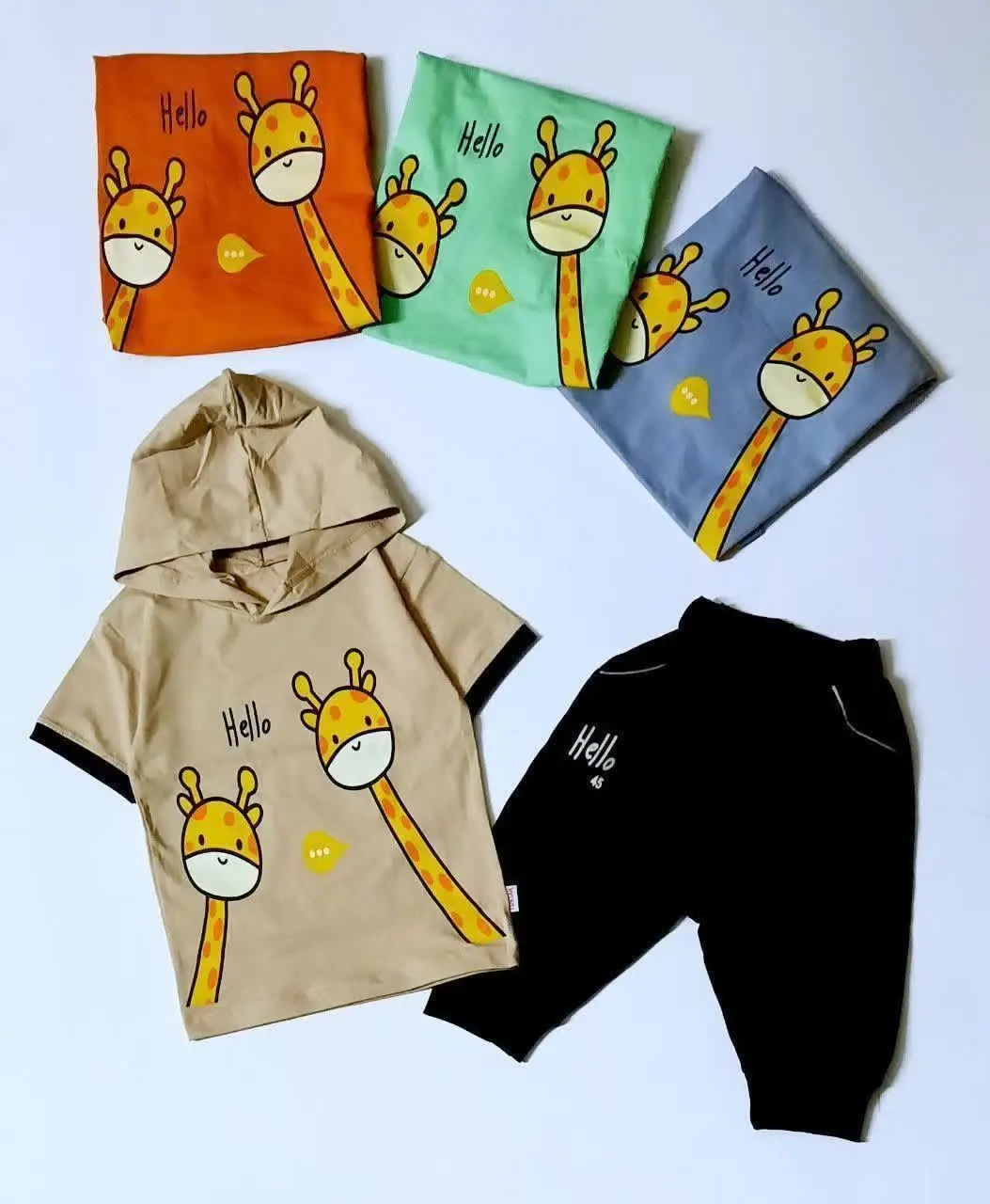 ست تیشرت کلاهدار و شلوارک زرافه‌ها 🦒🦒
