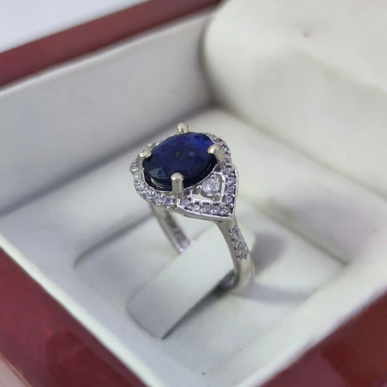 انگشتر زنانه #یاقوت_کبود💜
