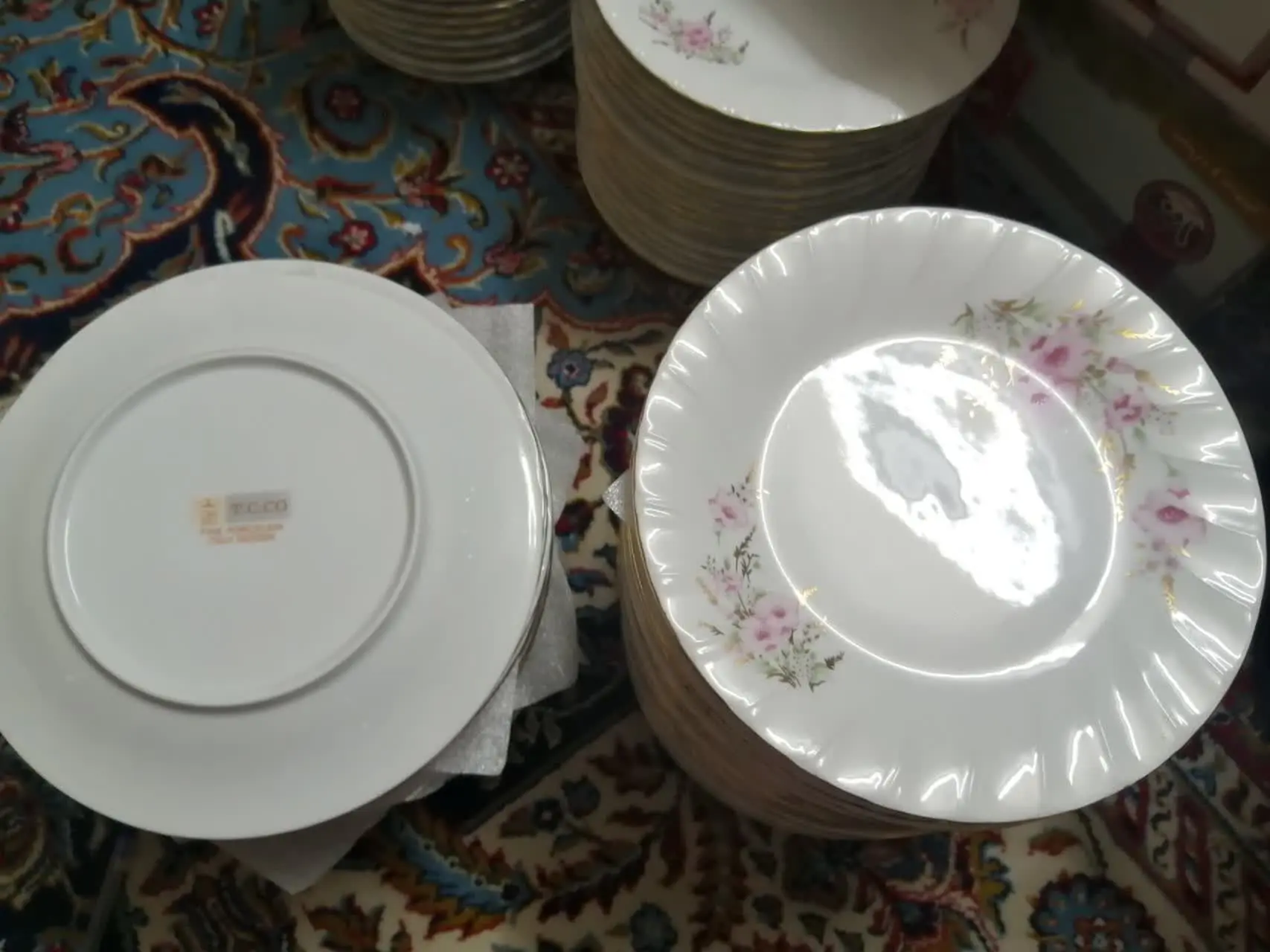 برنج خوری گل عروس، موجودی ۱۰ دست
