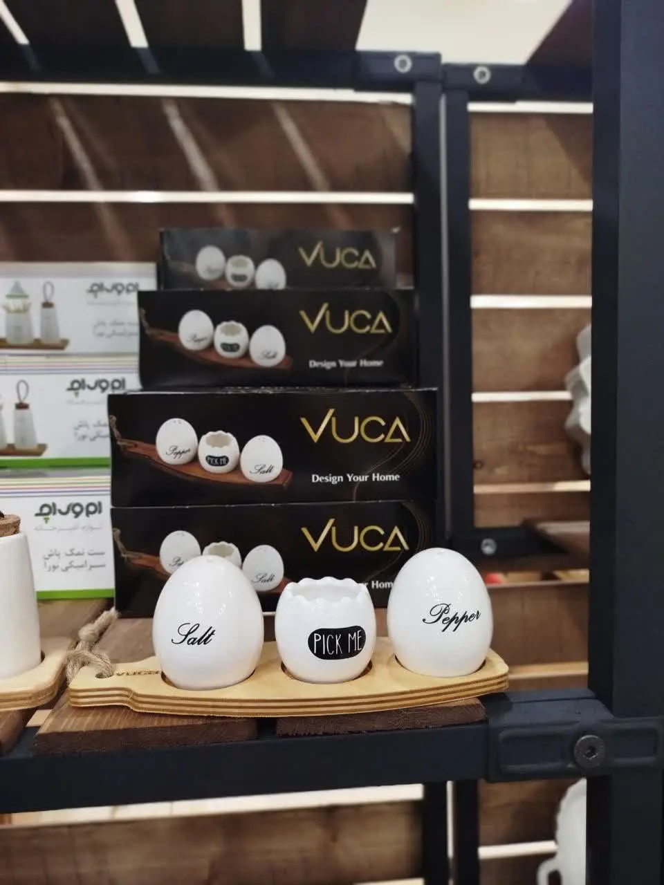 ست نمکدان تخم مرغی ۳تایی کف چوبی
