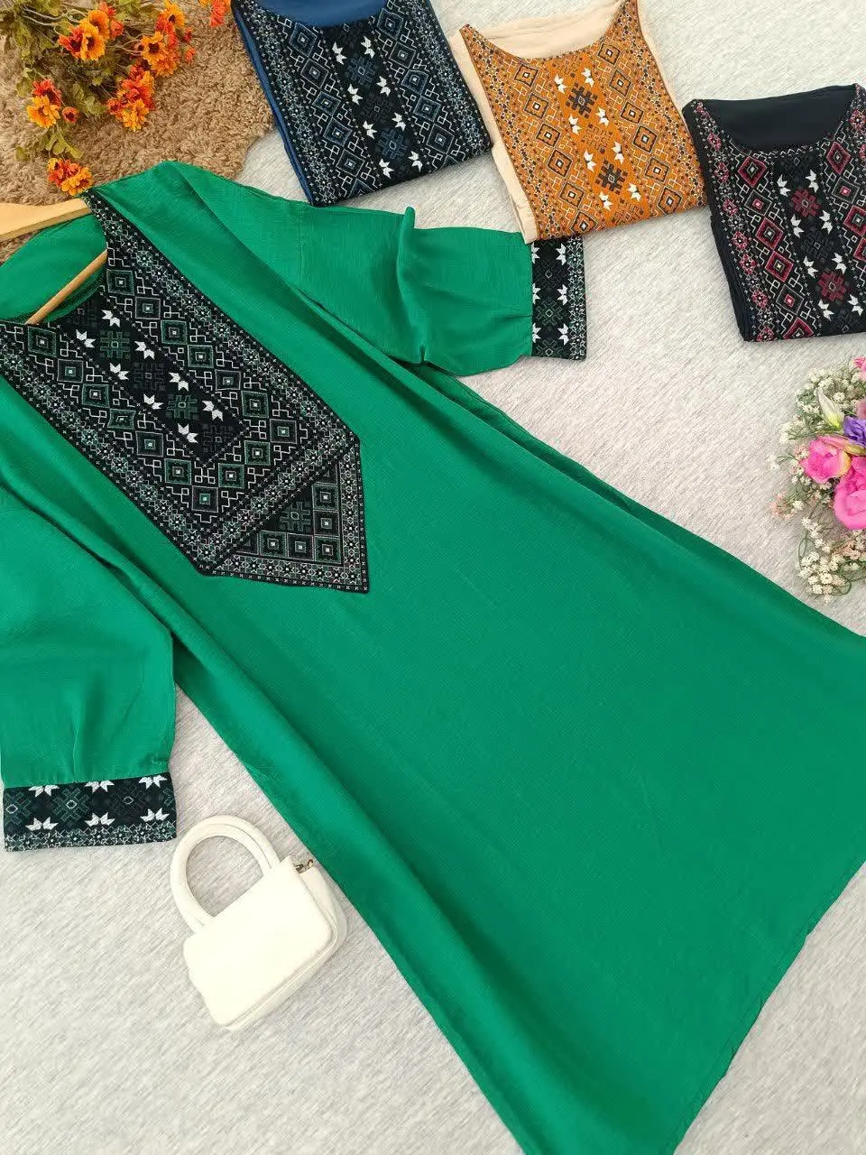 نام: پیراهن سنتی بلند
