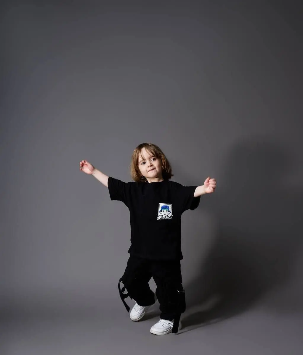 🌱 تیتیشرت تک مشکی
