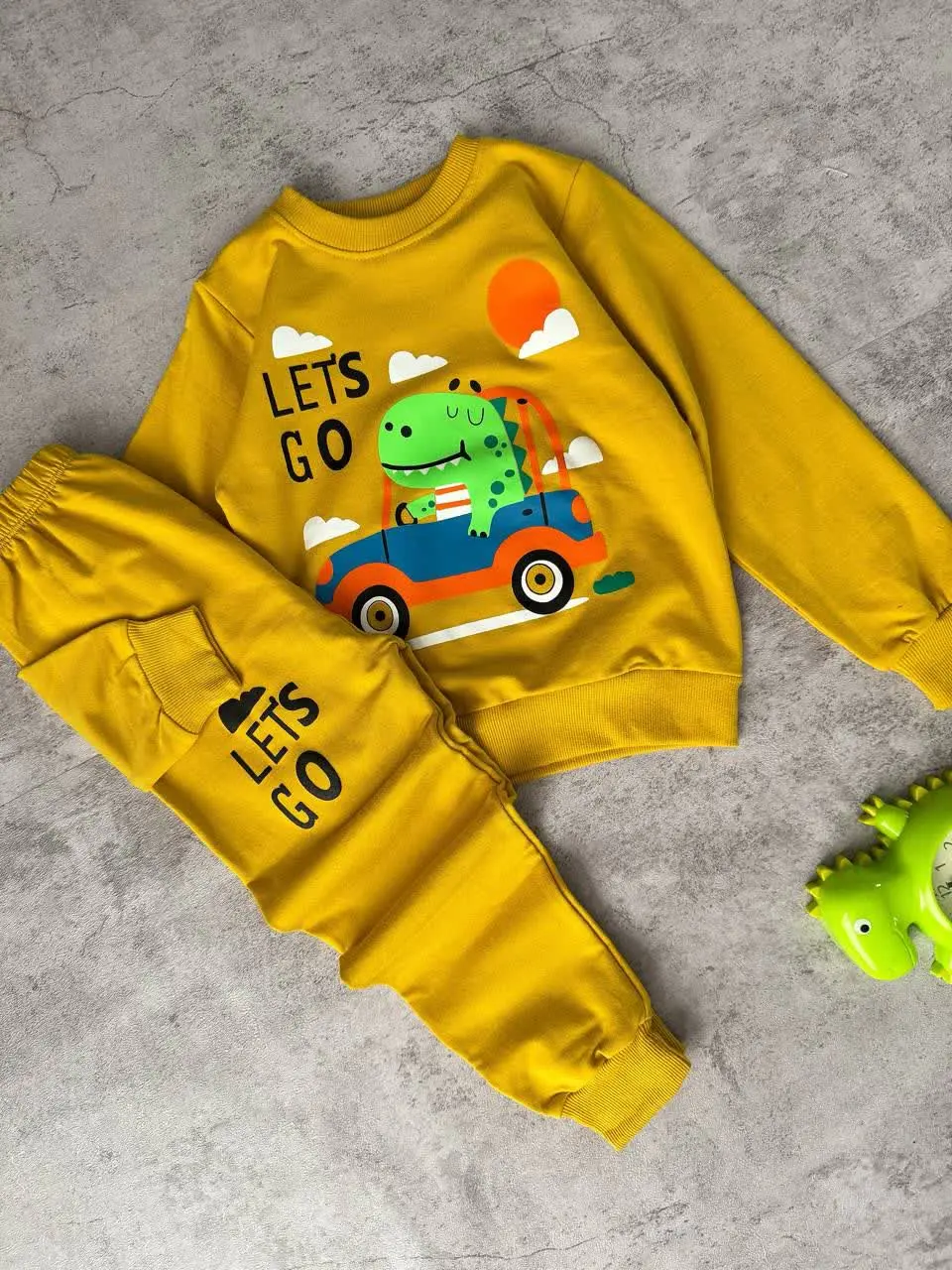 🦦 بلوز شلوار دینو مناسب ۲ ت...