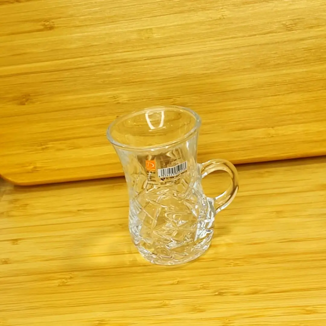 استکان کمر باریک طرح استرلا
