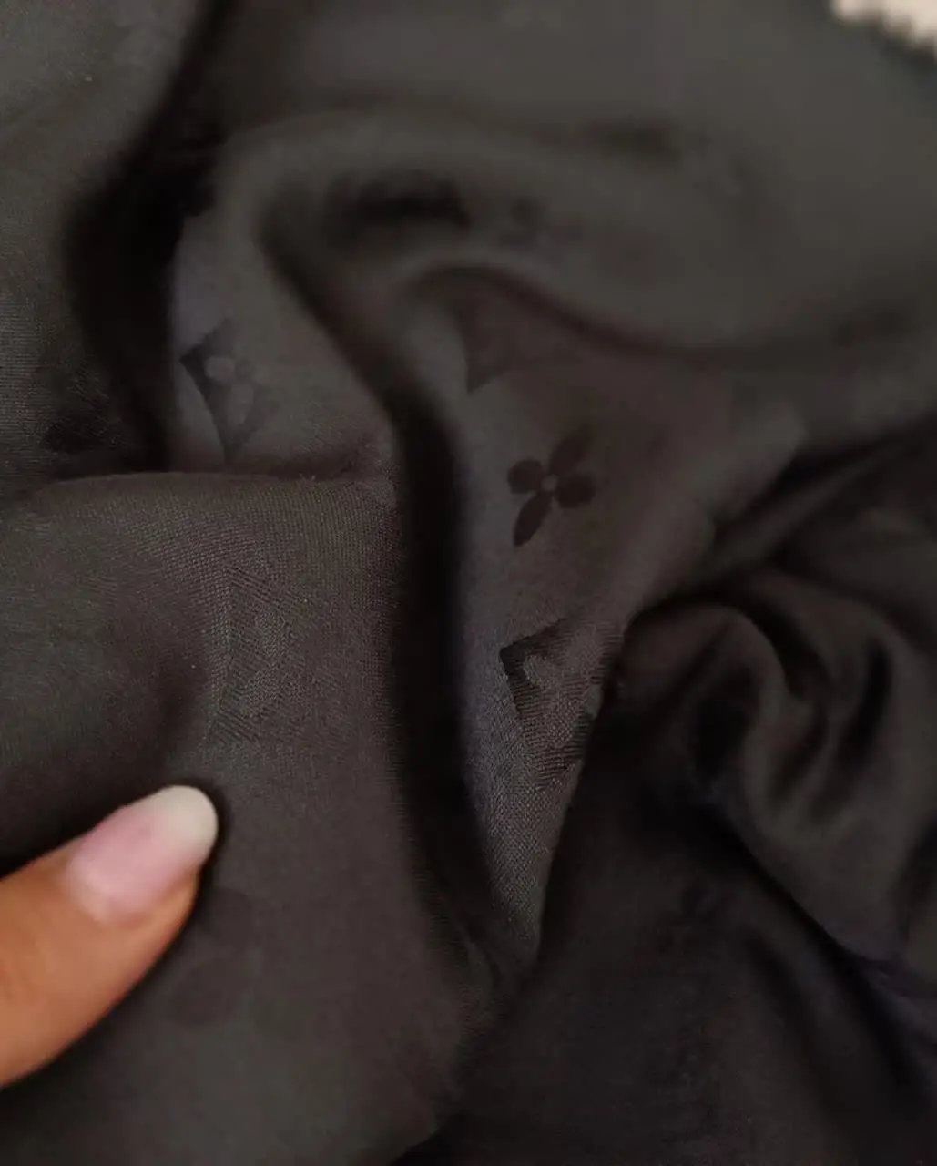 روسری نخی مشکی
