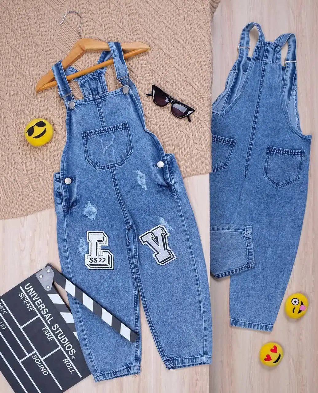 👫پیش بندی جین آبی گلدوزی LV👫
