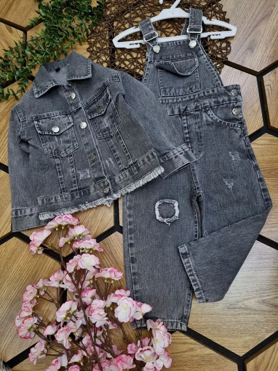 🇮🇷🧥🧶👗👚🎽👕👖👔💎
